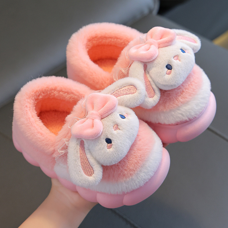 Zapatillas de algodón para niños invierno 2023 nuevos niños y niñas lindos de dibujos animados punta cerrada Zapatillas de algodón cálido zapatillas de felpa