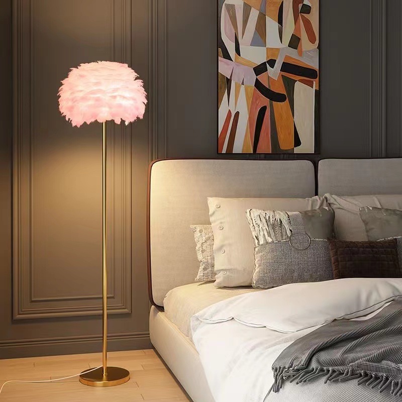 Торшер Consort Decoration розовое перо, удаленное управление