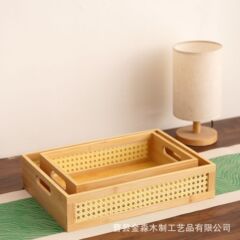 木造の収納かごの長方形の藤編みの透かし彫りの木の箱の玄関の鍵の箱の木造の透かし彫りの雑物の藤編みの収納かご