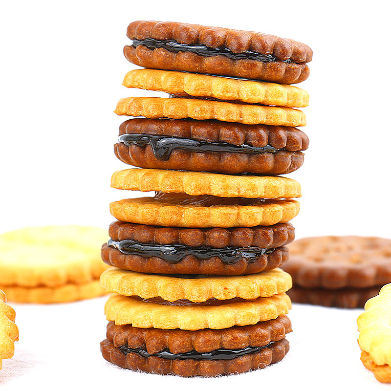 Dongji Biscuits Internet Celebrity Salted Egg Yolk Malt Cake Brown Sugar Sandwich Snacks Bulk Multi-Flavor Small Round Cake Casual Snacks