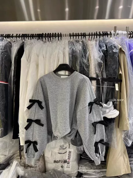South Korea Dongdaemun 2024 Autumn New Design Sense Foreign Style Loose All-match Bow Crewneck Long Sleeve Sweat Women