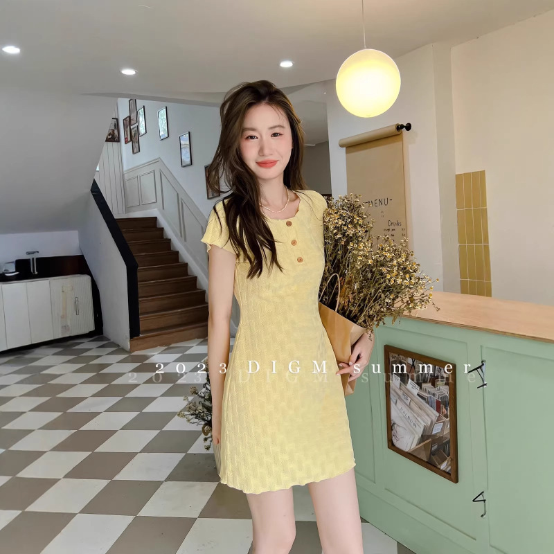 Forever21 Super Stylish Flutter Sleeve Bodycon Dress for Women, Spring and Summer Korean Style Dopamine A-Line Waist-Cinching Short Dress Forever21 Super Stylish Flutter Sleeve Bodycon Dress for Women, Spring and Summer Korean Style Dopamine A-Line Waist-Cinching Short Dress