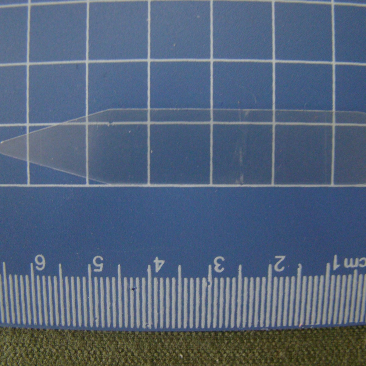 厂家直销衬衣插竹 尼龙插竹 服饰 白色 现货供应 PVC领尖