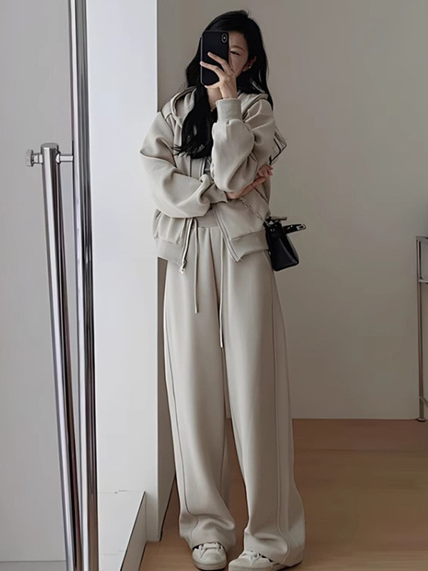 早秋休闲卫衣运动套装时尚港风显瘦减龄阔腿裤连帽大码两件套装女|undefined