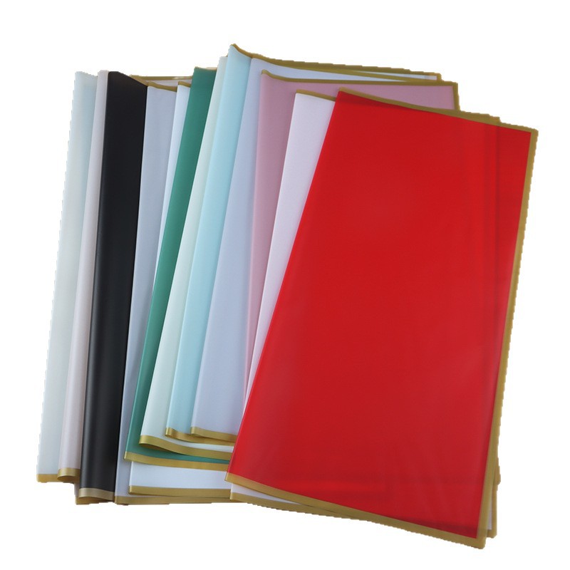 Gran cantidad y excelente precio de fábrica al por mayor impermeable ramo de flores papel de embalaje impreso coreano papel normal borde dorado jalea película 20 hojas