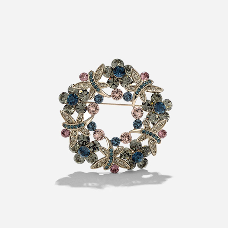 Light luxury retro dragonfly flower cluster brooch high-end corsage women's luxury temperament personalized brooch 2023 new accessories