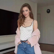 ZA�羳�W�����QŮ�b���uͨ�����ļ��Ըаٴ��������c��������