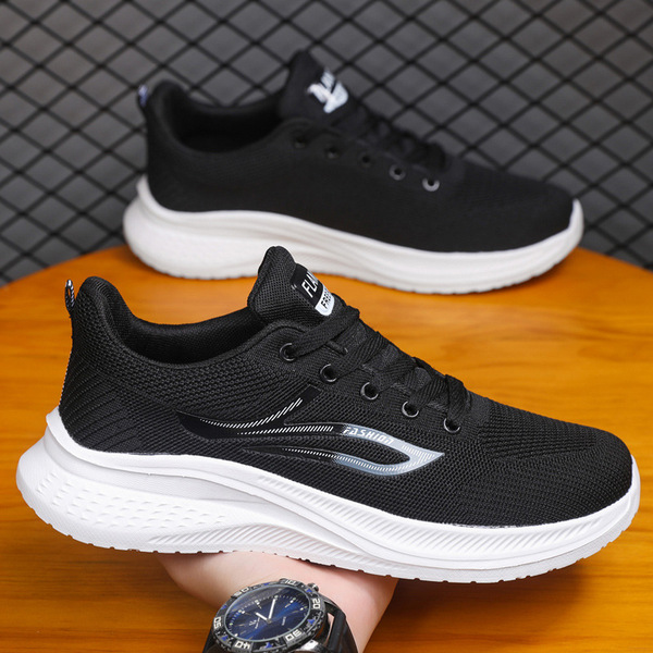 Breathable ultra light casual footwear for leisure