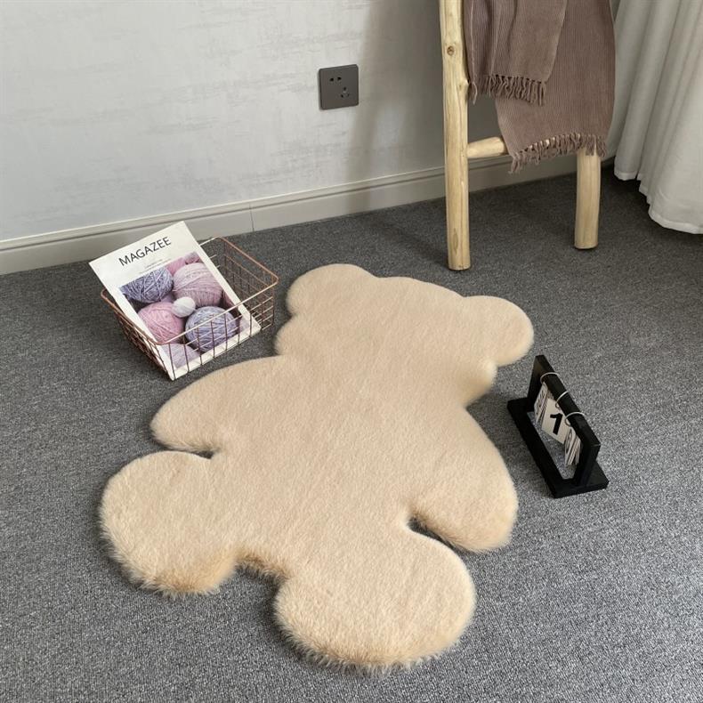 Ins Cute Bear Carpet Plush Decorative Carpet Bedroom Renovation Girl Heart Popular Kidsren's Room Bedside Floor Mat