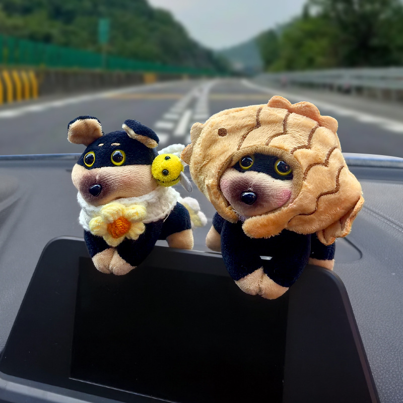 Adornos de coche Pantalla de control central de coche Pantalla de fiesta Decoración de pantalla de abeja Muñeca de perro Muñeca de coche Lindo