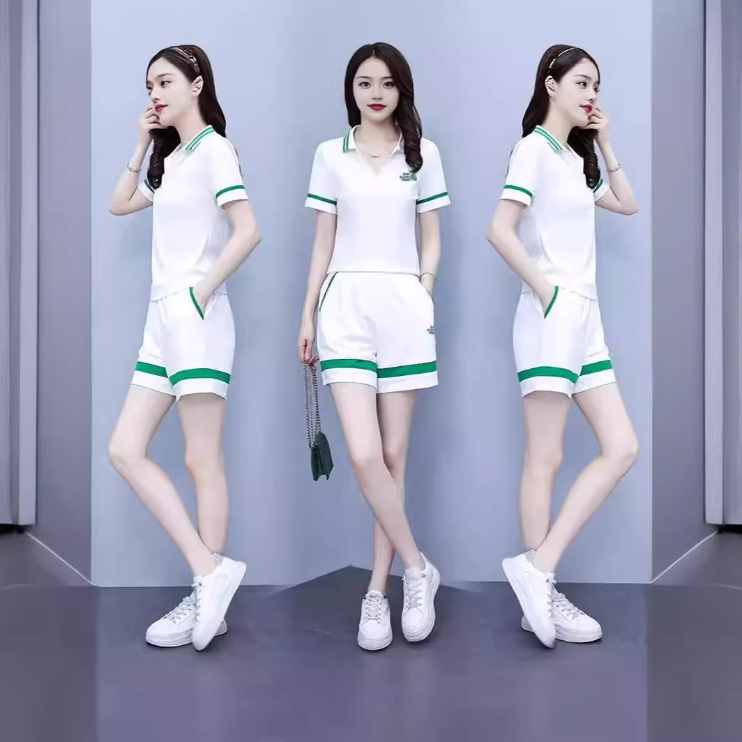 플러스 사이즈 캐주얼 스포츠 세트 여자 2024 여름 한국 패셔너블 여성 세련된 반팔 반바지 투피스 세트