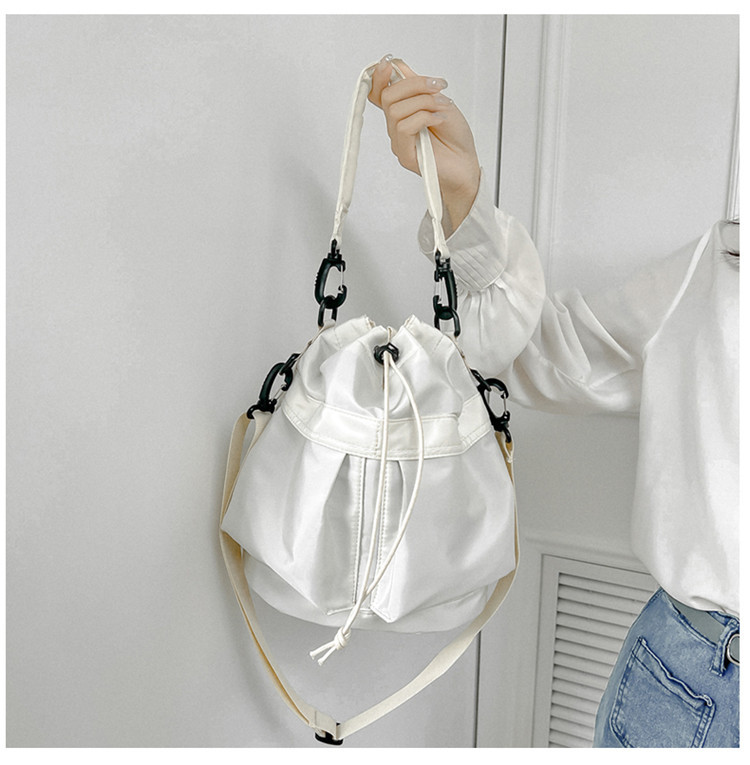 Women's Nylon Solid Color Classic Style Square String Shoulder Bag Bucket Bag display picture 6