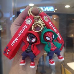 漫画トレンド人形キーホルダークリエイティブスウェットシャツスパイダーマンペンダントカーバッグキーチェーンペンダントギフト卸売