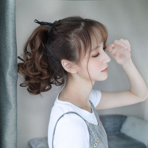 Wig ponytail for women with long curly hair, strappy pear blossom fake ponytail, big wave realistic mid-length short wig