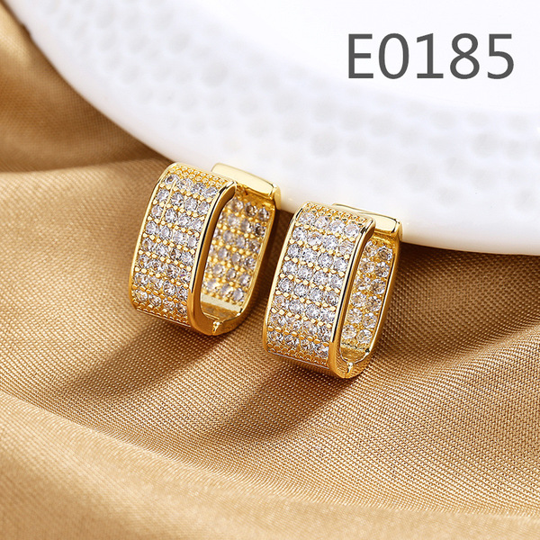 high-end fashionable design earrings with zircon