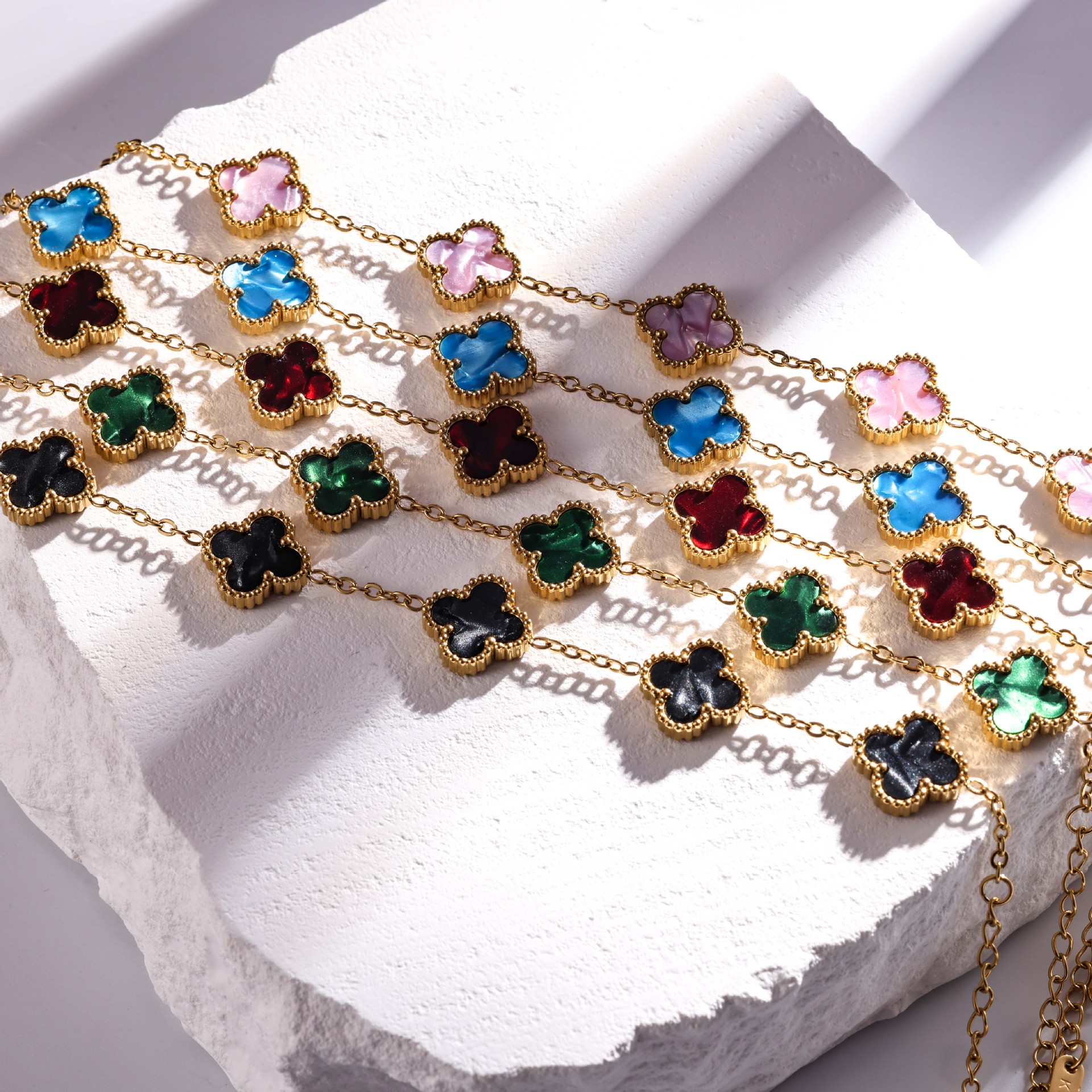 Cross-Border Hot-Selling Stainless Steel 18Kv Gold Four-Leaf Clover Bracelet Women's Double-Sided Colorful Mother-Of-Pearl High-End Jewelry Wholesale