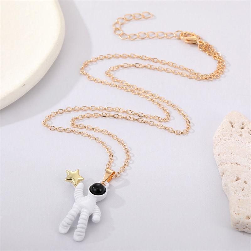 Koreau0027s new creative cute star moon astronaut necklace