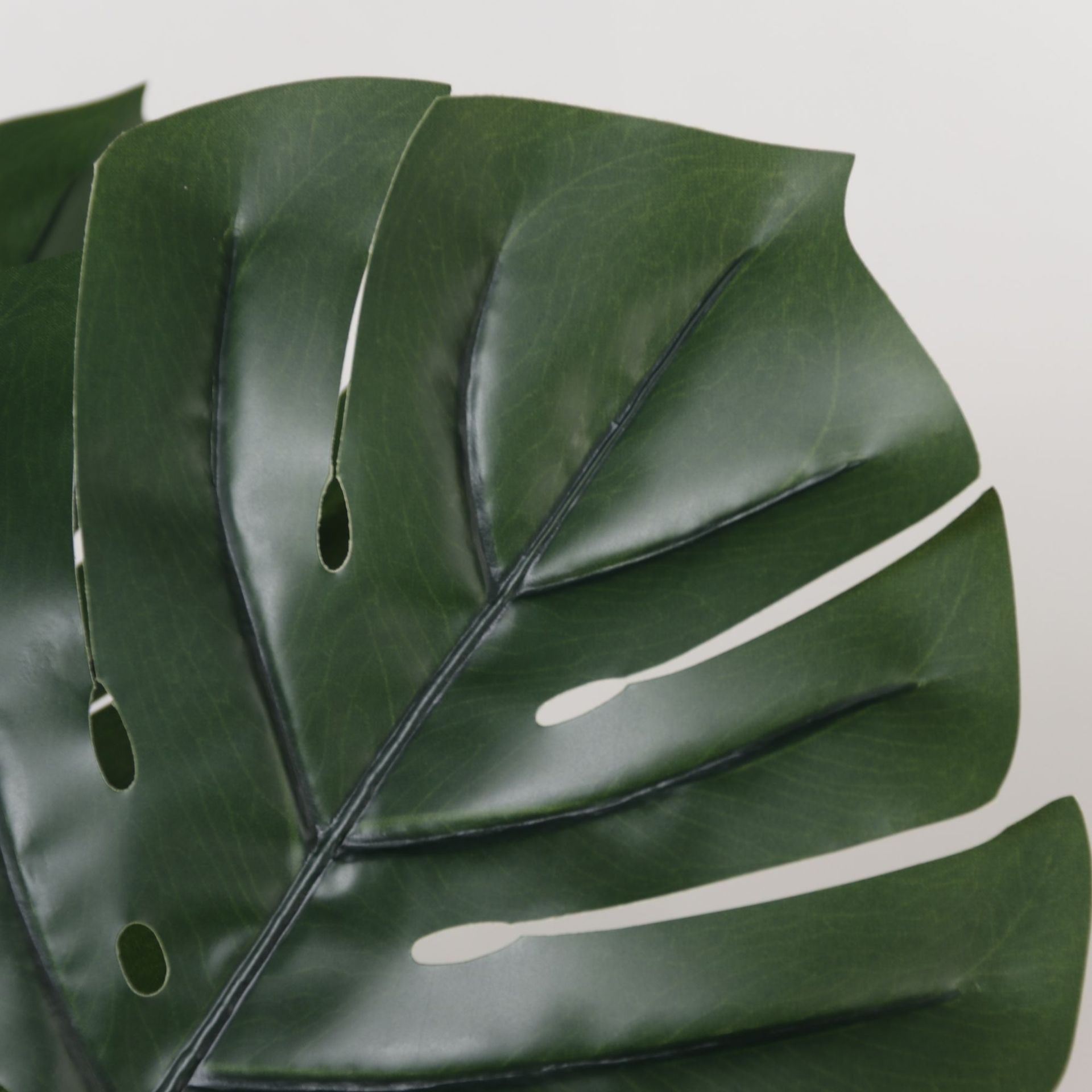 Simulación de plantas verdes estereoscópicas hojas de tortuga de espalda de alta gama de lujo ligero en maceta decoración interior decoración suave paisaje falso planta