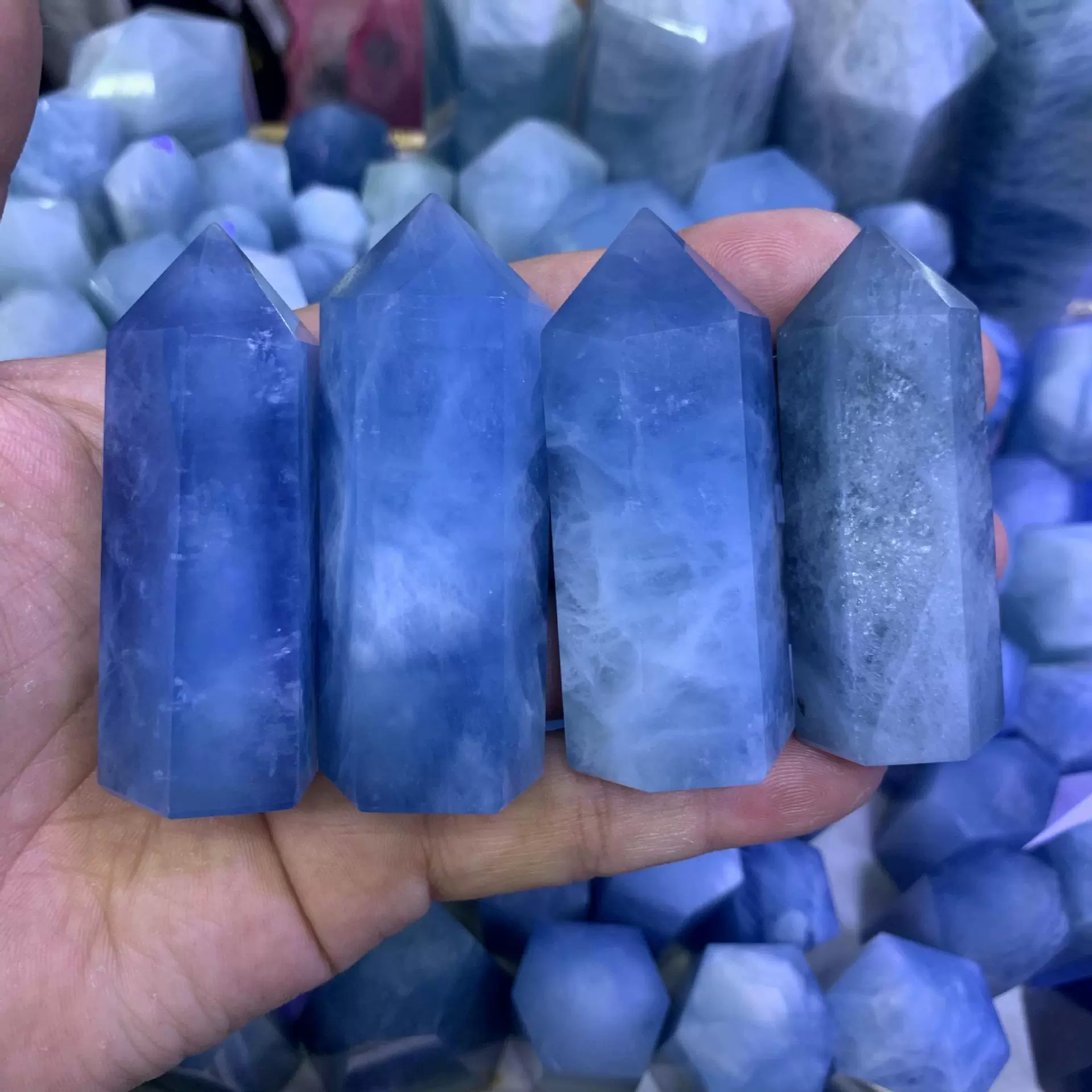 天然原矿海蓝宝柱摆件单尖六角柱跨境外贸毛料原石打磨摆件海蓝宝