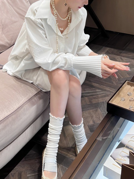 春の新しい気質の女性用白シャツ、手作りの袖口デザイン、ゆったりとしたシワになりにくいトップス|undefined