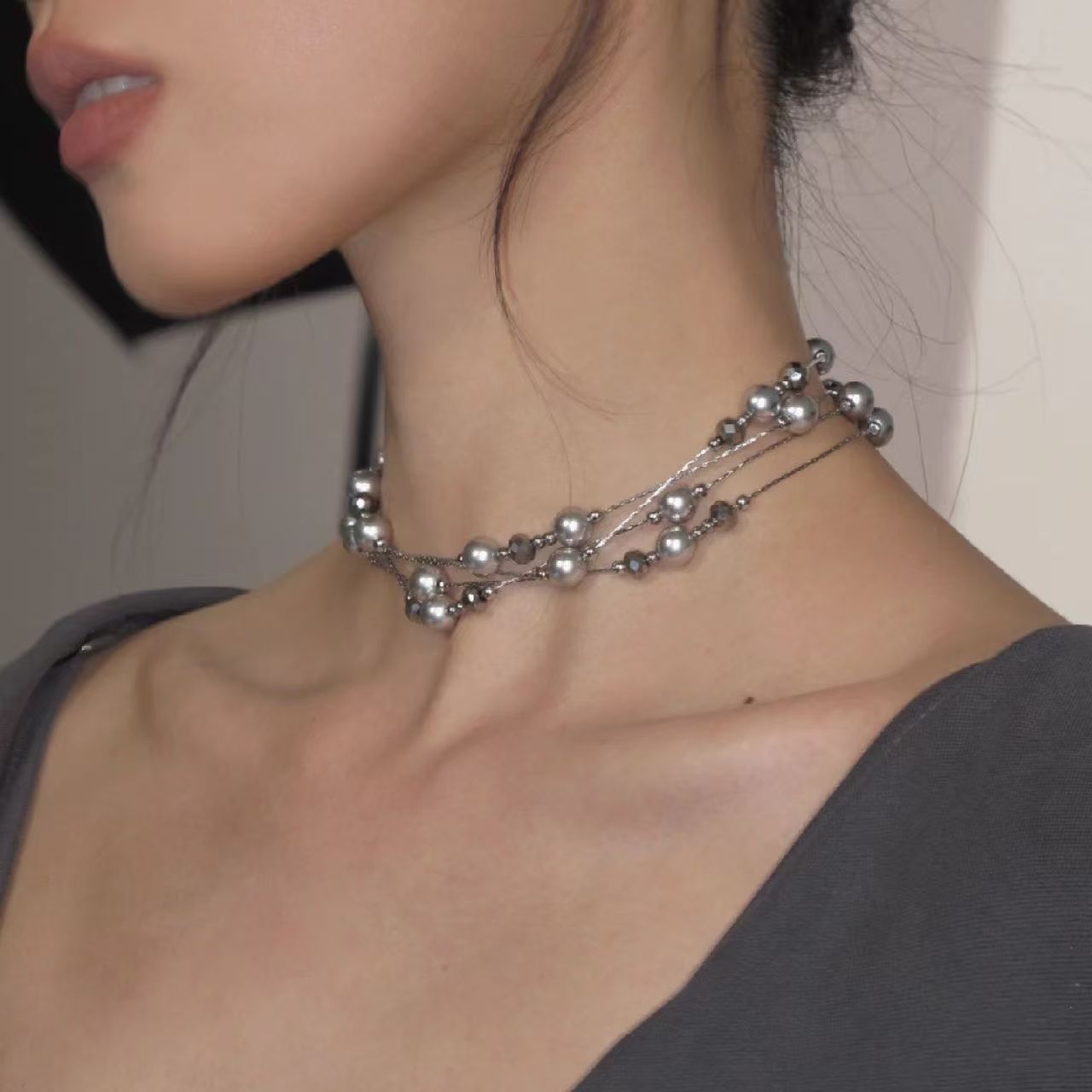 Small necklace from pearl