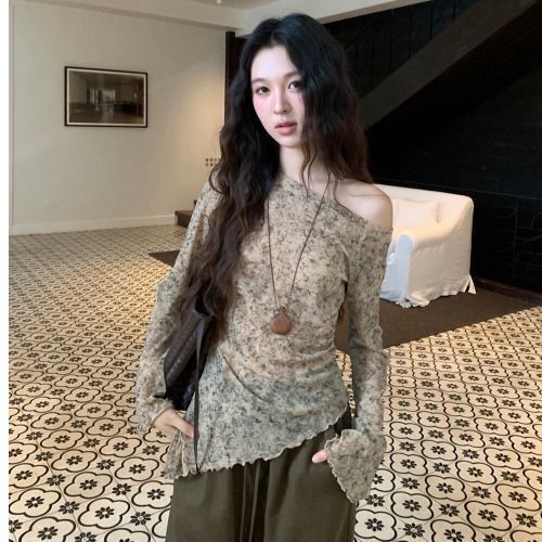 2025 Autumn Hot Style Slanted Shoulder Smudged Retro Design Irregular Hem Temperament Mesh Top for Women