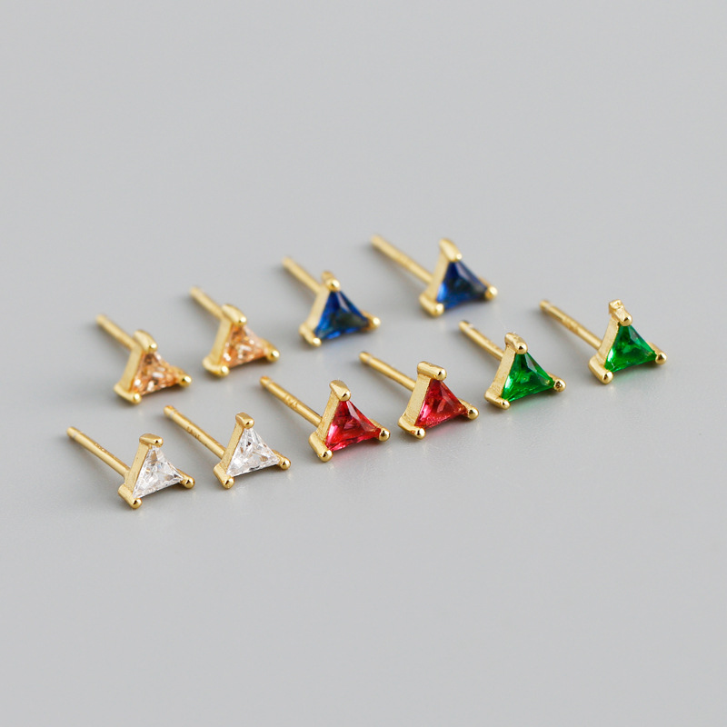 Simple Style Triangle Silver Inlay Zircon Ear Studs 1 Pair display picture 4