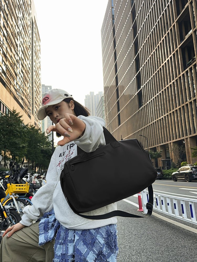 2024101714321971560829w1280h1707_750x750