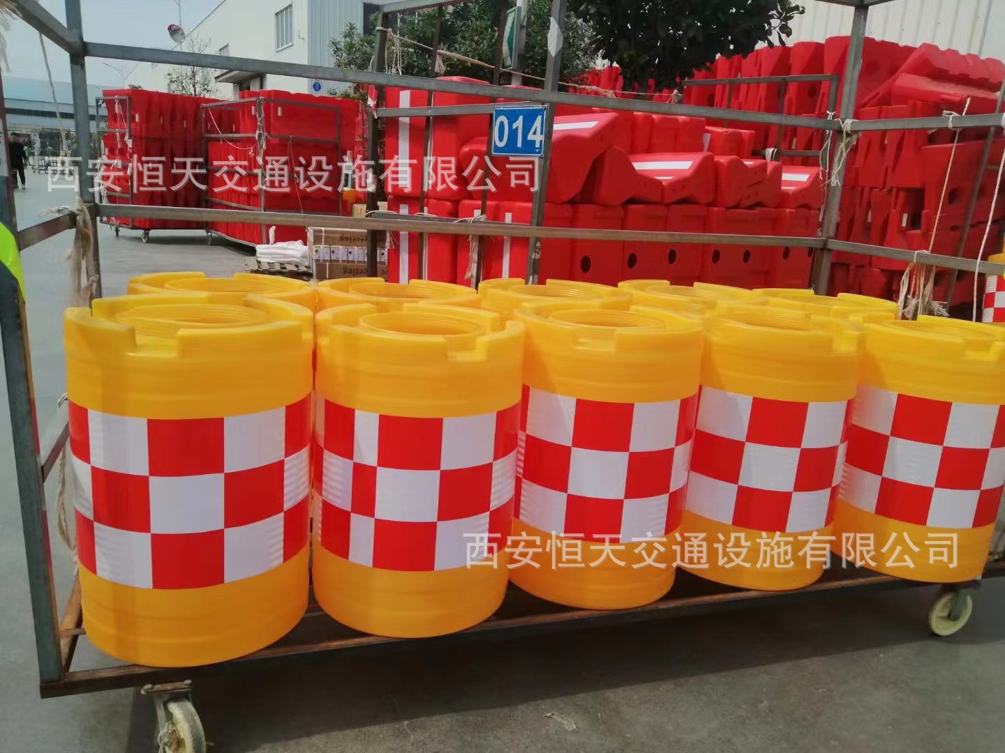 滚塑防撞桶