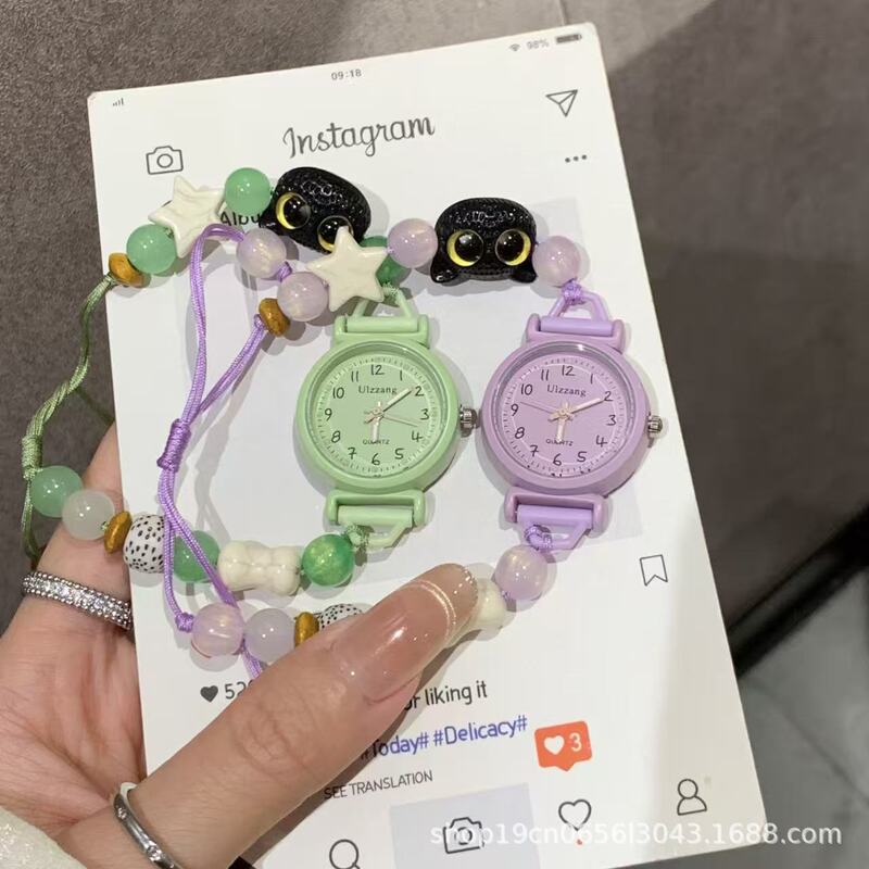 Factory Direct Sale Watches for Female Middle and High School Students, Trendy and Stylish Niche Mori-Style Retro Simple Bracelet Watches