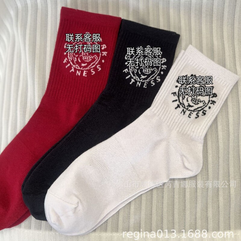 Men and women with Europe and the United States cross-border foreign trade shark sports socks running leisure fitness yoga tide calf socks Men and women with Europe and the United States cross-border foreign trade shark sports socks running leisure fitness yoga tide calf socks
