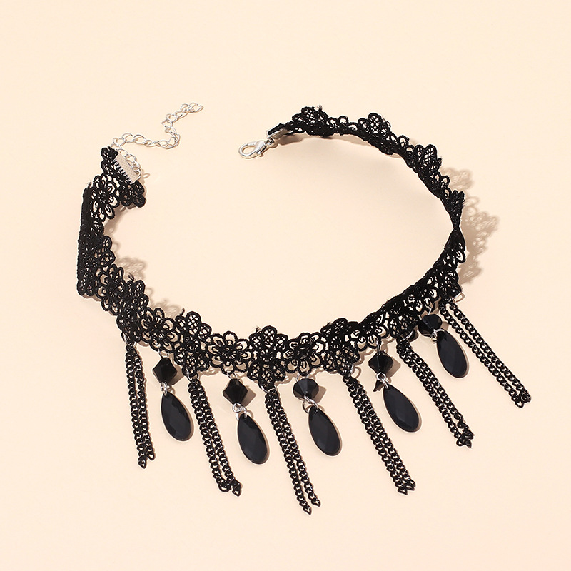 Gothic Dark Tassel Lace Choker display picture 2