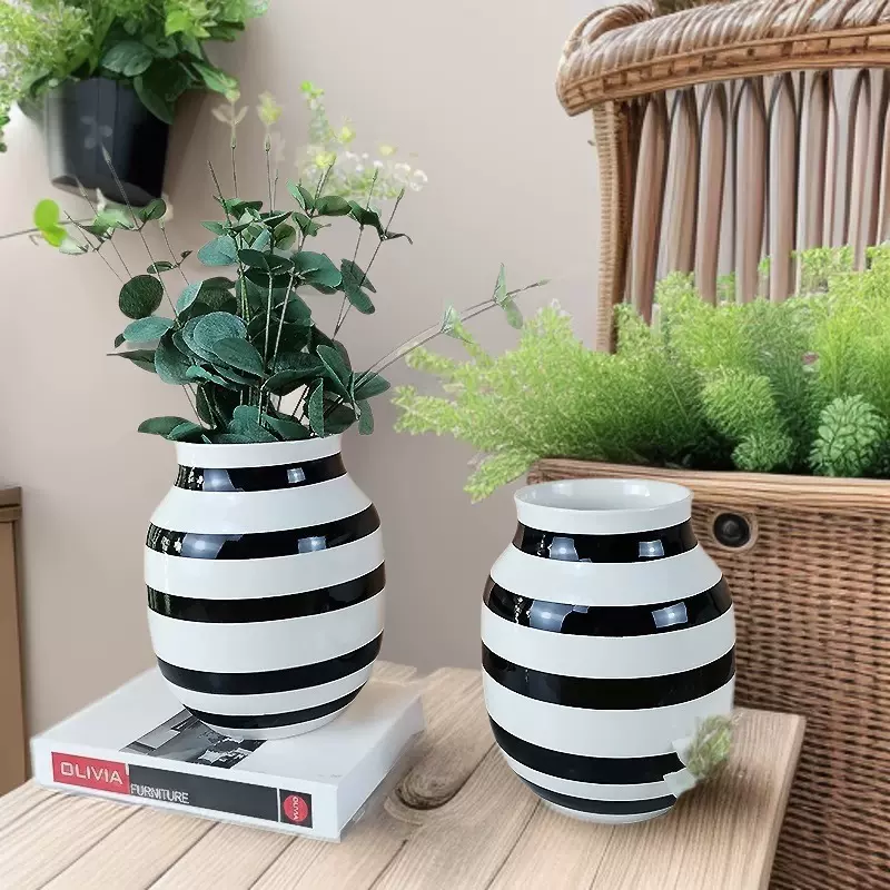 北欧外贸现代简约黑白陶瓷条纹创意大肚花瓶书房客厅桌面装饰摆件