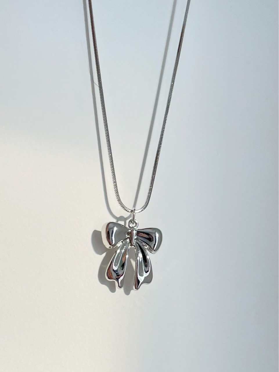 Sweet Bow Knot Alloy Women's Pendant Necklace display picture 3