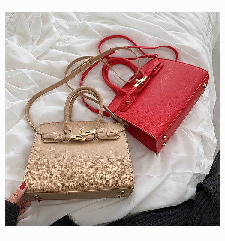 Autumn And Winter High-grade Popular Kelly Crossbody Bag 2021 New Bags Women's Niche Fashion All-match Shoulder Handbag display picture 4