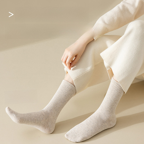 Socks Pure Cotton Women's Spring and Autumn Middle Tube Boneless Sweat-absorbing Antibacterial Anti-odorant White Cotton Sports Socks Wholesale