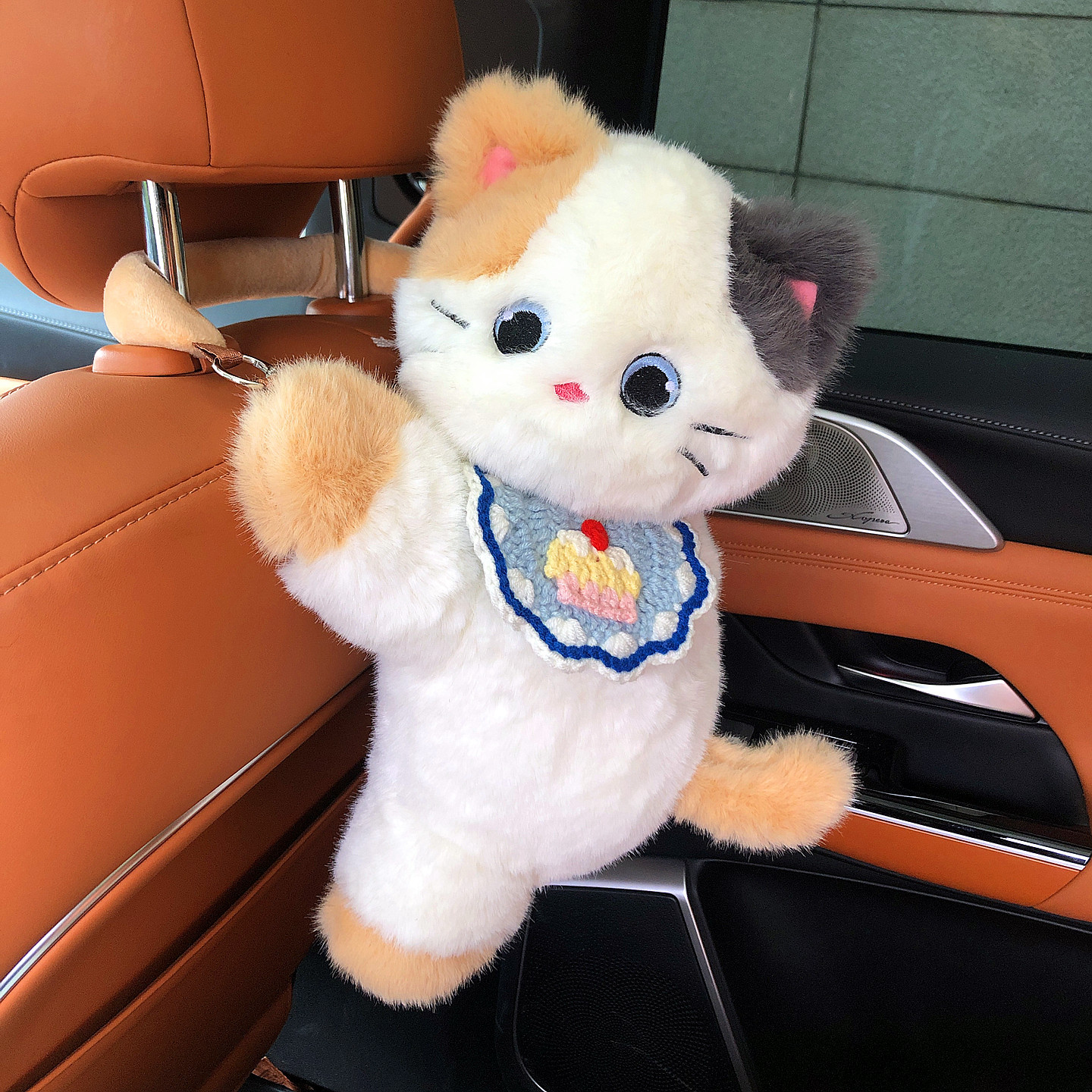 Car Tissue Box Creative Cute Plush Toy Car Interior Decoration Tissue Box Car Siamese Cat Car Tissue Box