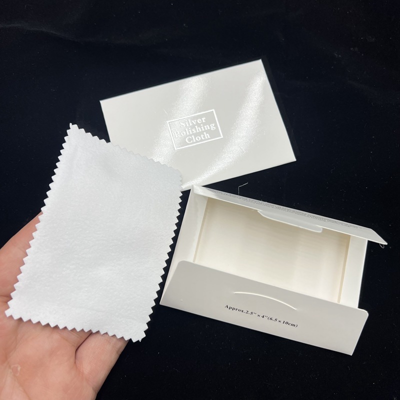 銀の布を拭く専門の規格品の装飾品は布の銀器の上で光を研磨して銀の布を塗って銀の水を洗って清潔にして銀の神器を拭きます。|undefined