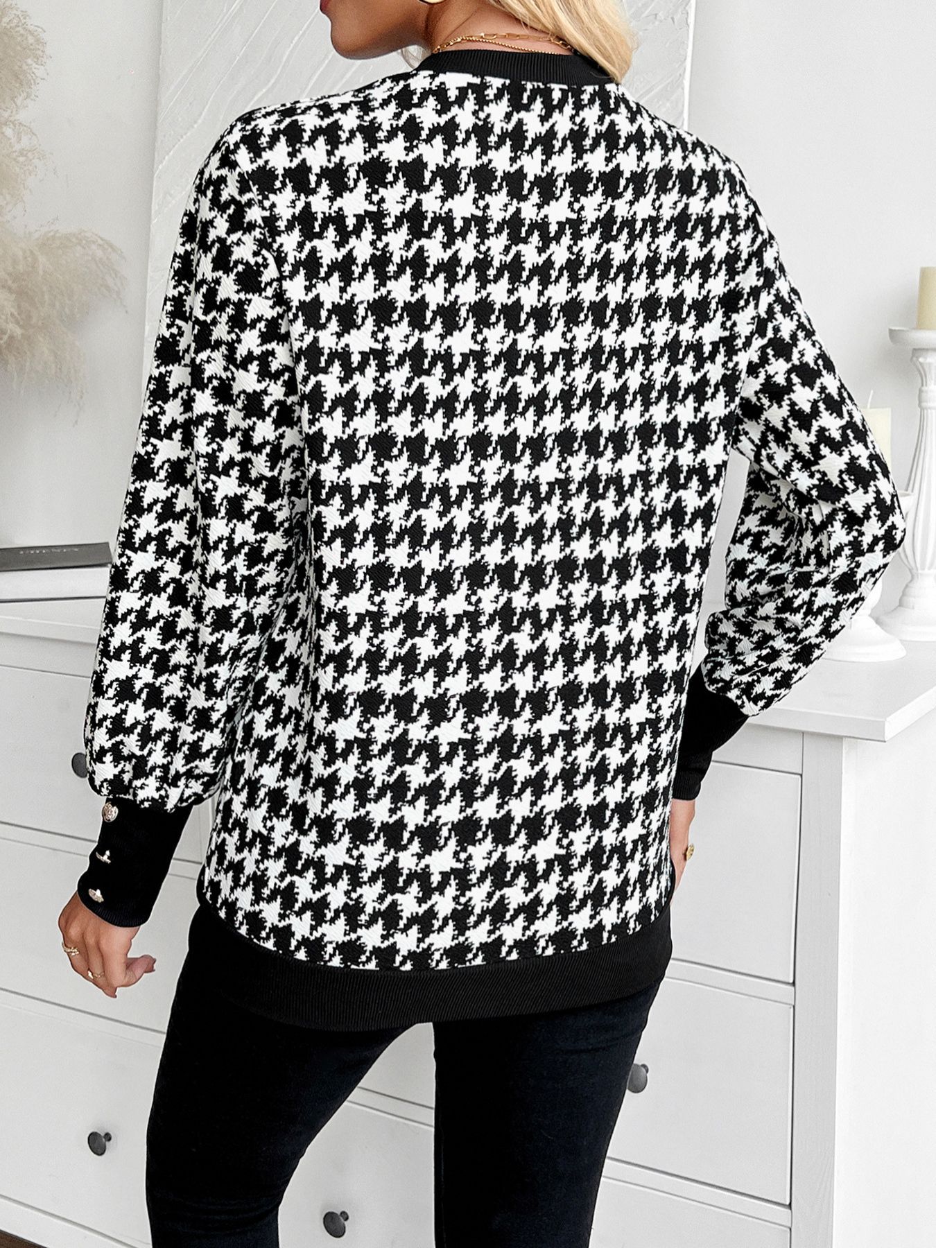 Elegant Women's V-Neck Printed Sweatshirt Long Sleeve T-Shirt Top For Spring/Summer Trendy Streetwear Fashion_ecoleips.com