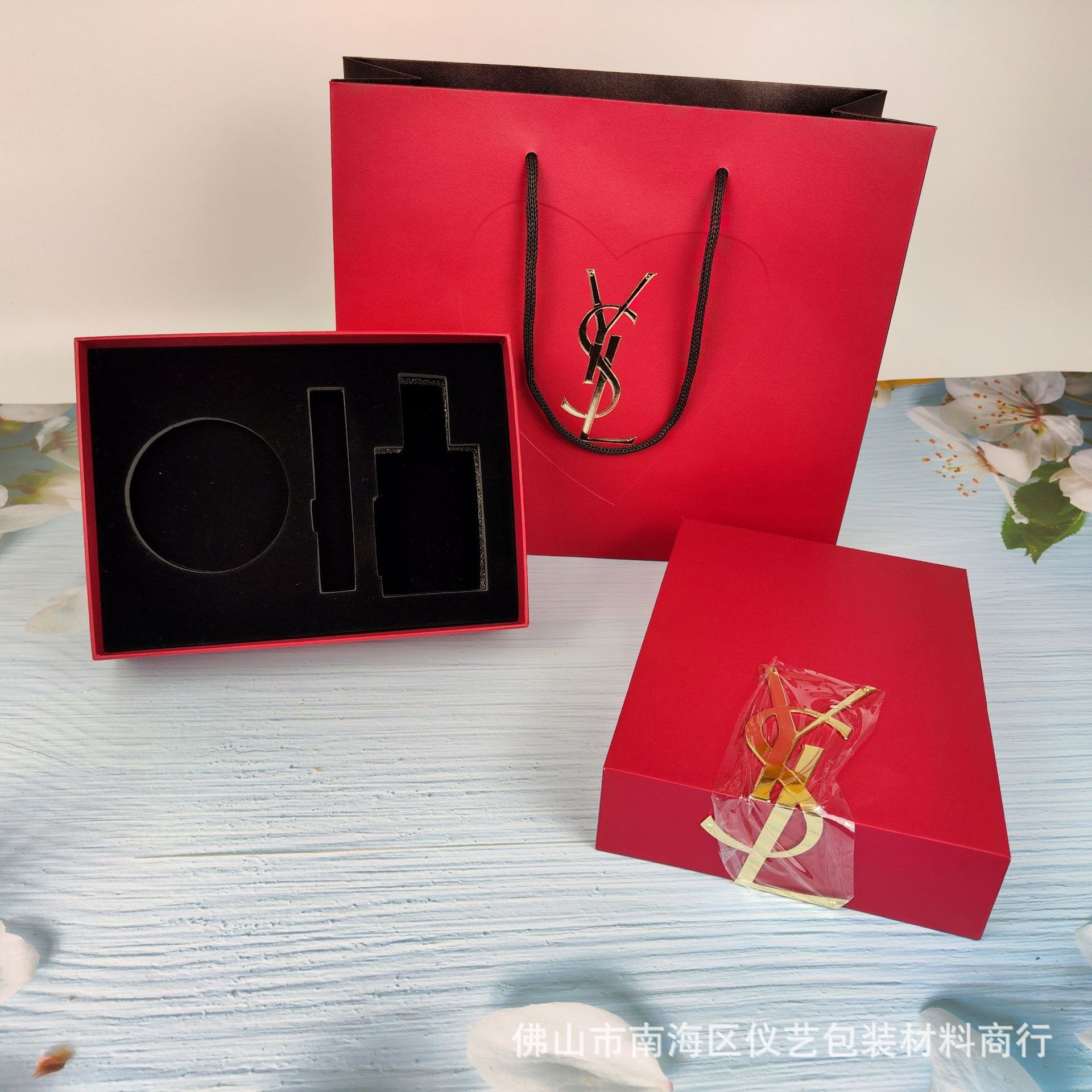 Red lipstick, cosmetic gift box, Birthday gift 4