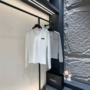 Nanyou Gaoding 25 Thin Material Early Spring New Letter Sticker Embroidered Logo V-Neck Knitted Base Shirt Long Sleeve T-Shirt