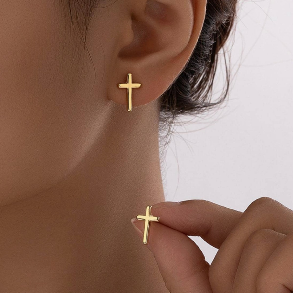 Minimalist, Geometric Heart Shaped, Triangle Shaped, U Shaped, Star Shaped, And Moon Shaped Ear Cartilage Studs Fashionable And Versatile Earrings._voghion.com