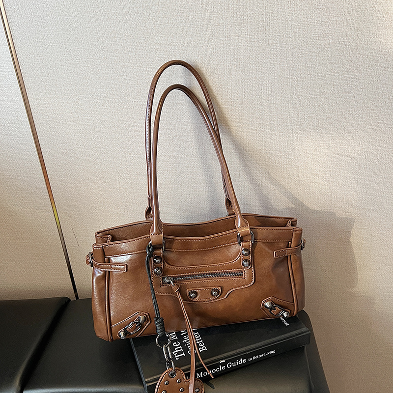 European & American Trendy Rivet Zipper Shoulder Bag - Moto Style Cool Girl Large Capacity Underarm Bag - Thumbnail 6