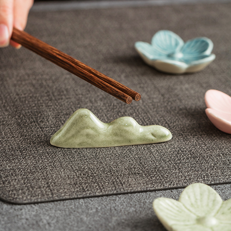Manufacturer's Creative Yanshan Chopstick Holder, Japanese-Style Household Chopstick Rest, Hotel Restaurant Tableware, Cherry Blossom Chopstick Holder Wholesale