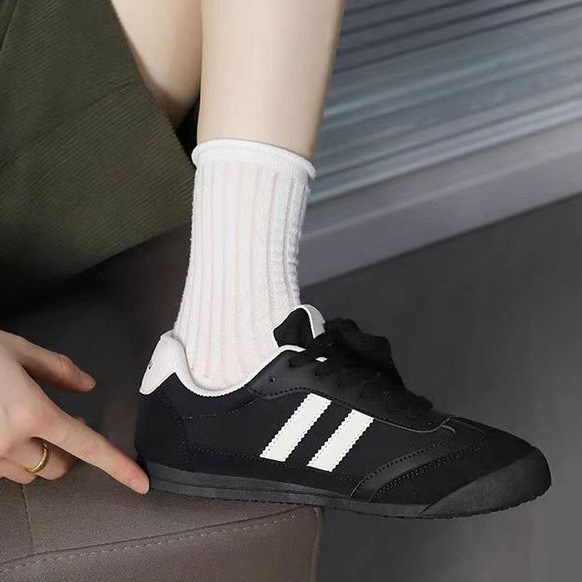 Black Versatile German Training Shoes for Women 2026 Spring and Autumn Lace-Up Flat Student Casual Shoes Sports Running Shoes Wholesale Black Versatile German Training Shoes for Women 2026 Spring and Autumn Lace-Up Flat Student Casual Shoes Sports Running Shoes Wholesale