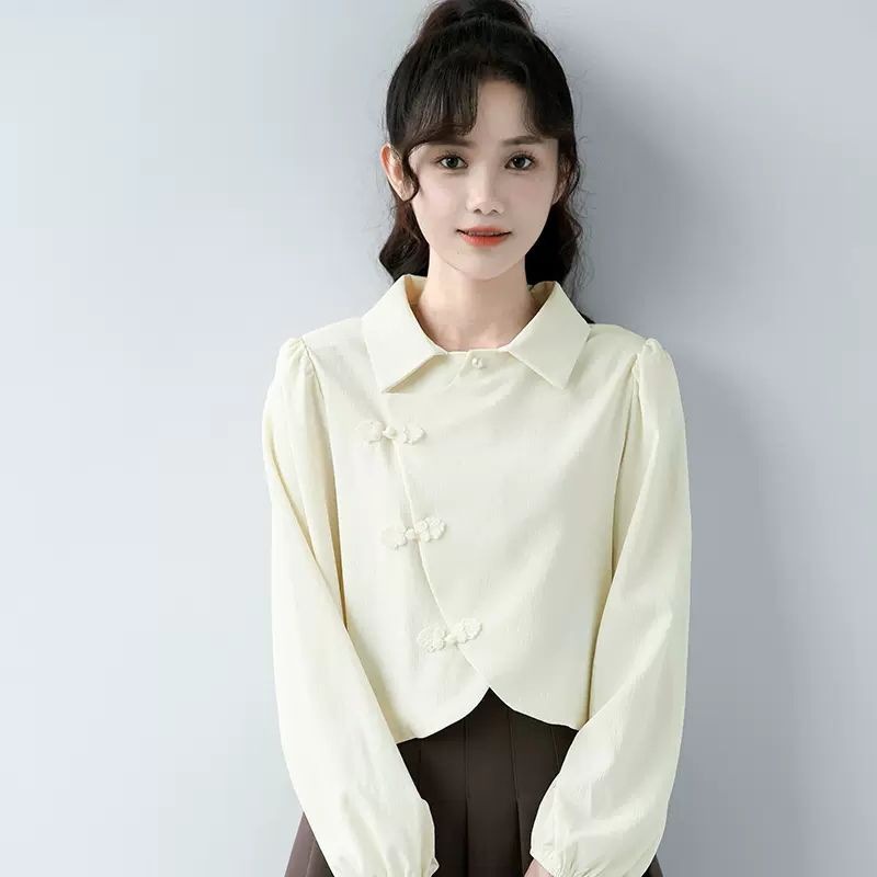Spring apricot colored autumn design short shirt