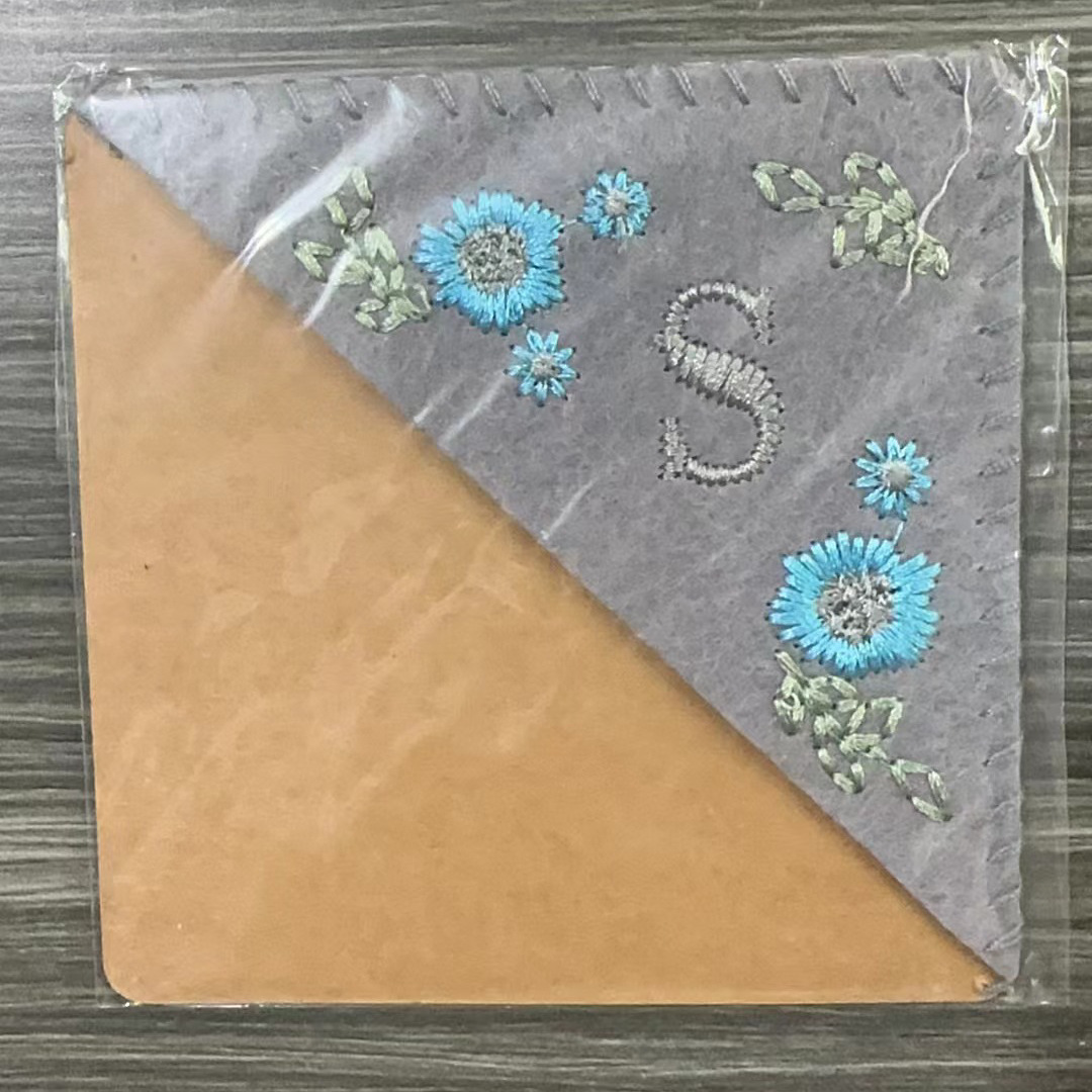 Nuevo Amazon personalizado hecho a mano bordado esquina marcador fieltro triángulo marca marcador lectura amante regalo