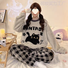 ���m�q˯��Ů�ﶬ��������ͨ���b����ӽq�Ӻ��ɺ���q��ů�Ҿӷ�