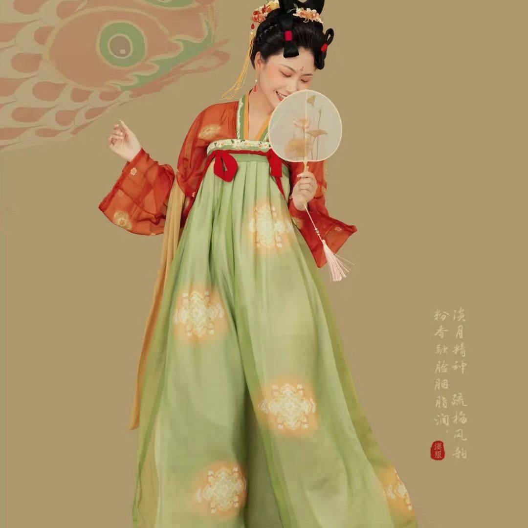 撮影のテーマの妊婦の新しい中国式の写真撮影の服装の妊娠するマミーの大きい腹は水墨画の風格を照らして長いスカートを撮影します。