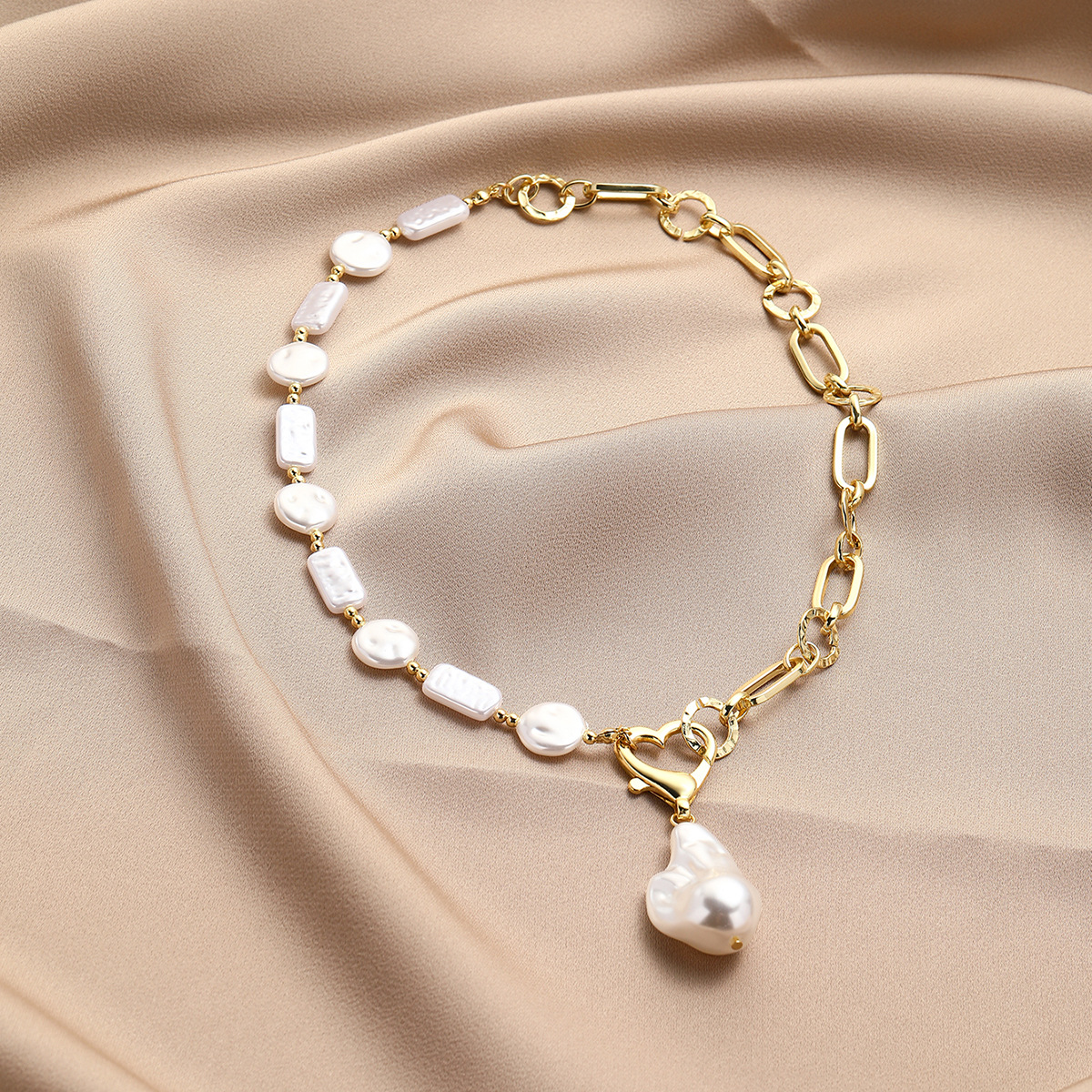 Simple Style Classic Style Solid Color Imitation Pearl Alloy Wholesale Necklace display picture 7